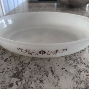 Pyr-o-rey dynaware milk glass bowl